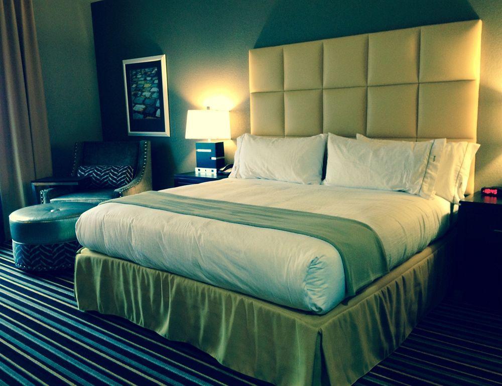 Holiday Inn Express Covington-Madisonville By Ihg Eksteriør billede